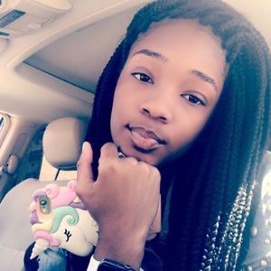 Meet your Posher, Laynisha